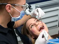 Zahnarztpraxis Horwdent - Klicken Sie, um das Bild 2 in einer Lightbox vergrössert darzustellen