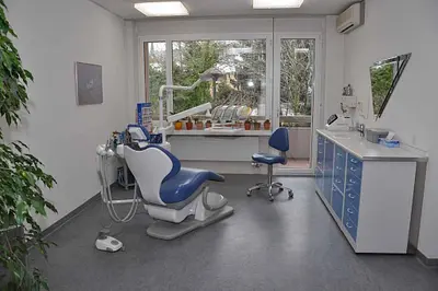 Behandlungszimmer Zahnprothetiker - Daniel Wirz Zahnprothetik, Zürich-Schwamendingen