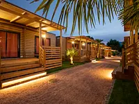 Camping Tamaro Resort – Cliquez pour agrandir l’image 28 dans une Lightbox