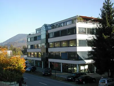 Unser Bürogebäude an der Samstagerstrasse 45 in Wollerau