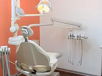 Zahnarztpraxis Dr. med. dent. Christoph Renker - Klicken Sie, um das Bild 5 in einer Lightbox vergrössert darzustellen