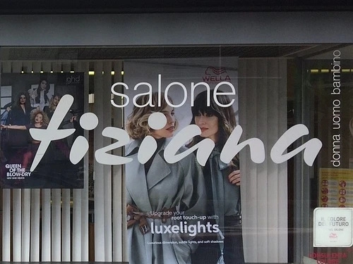 Salone Tiziana - Salone per Signora - Parrucchiere - cliccare per ingrandire l’immagine 1 in una lightbox