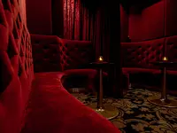 RED LIPS | Strip Club | Cabaret | Night Club - cliccare per ingrandire l’immagine 19 in una lightbox