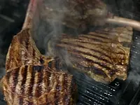 The BUST - Burger & Steak Restaurant - Klicken Sie, um das Bild 9 in einer Lightbox vergrössert darzustellen