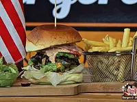 Burgers & Shakes – click to enlarge the image 8 in a lightbox