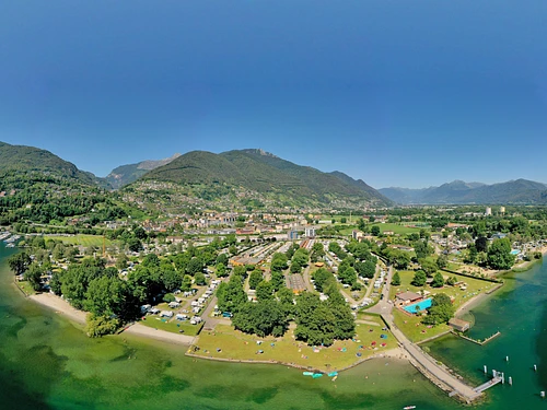 Camping Tamaro Resort - Klicken, um das Panorama Bild vergrössert darzustellen
