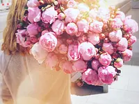 Fleuriot Fleurs, Fleuriste Gare O'Vives – Cliquez pour agrandir l’image 13 dans une Lightbox