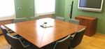 Elegant office swith parking spaces, in an old-style building in the center