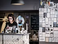 Carèle B Concept Store - cliccare per ingrandire l’immagine 5 in una lightbox