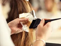 Hair Care to Benz - Klicken Sie, um das Bild 1 in einer Lightbox vergrössert darzustellen
