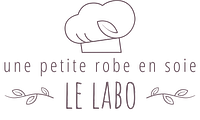 Le labo d'une petite robe en soie-Logo