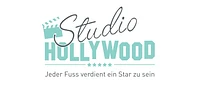 Logo Studio Hollywood, Ruth Neuhaus