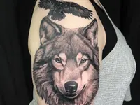 Raketenwacholder Tattoo und Piercing