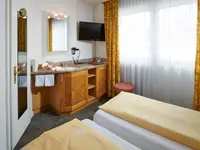 Kaufmann Hotel AG/Central Hotel Wolter