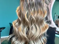 IUBA HAIRSTYLE