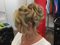 Coiffure hoorStil - Klicken Sie, um das Bild 4 in einer Lightbox vergrössert darzustellen