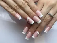 Queen Nails Studio, Tran