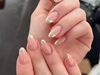 Real Nails Zurich - Nagelstudio - Gelnägel - Frenchnägel - Nägelstudio
