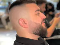 Gold Cut Coiffeur