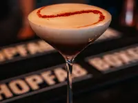 Cue Café Restaurant & Lounge Bar