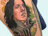 Raketenwacholder Tattoo und Piercing