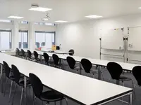 WISS Schulen für Wirtschaft Informatik Immobilien - Klicken Sie, um das Bild 7 in einer Lightbox vergrössert darzustellen