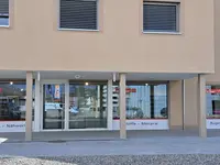 R. Schriber Bernina Näh-World und Nähzubehör, Kaffeemaschinen-Shop, Nähänderungen