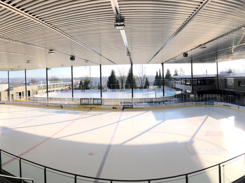 Winter World Wallisellen - Klicken, um das Panorama Bild vergrössert darzustellen