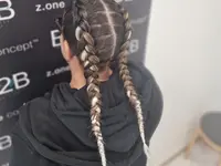 Be Different Hairstyle & Make-up