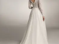 Russell's Elegance. Robe de rêve pour un jour inoubliable
