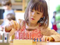 D'Insle Montessori-Schule - Klicken Sie, um das Bild 4 in einer Lightbox vergrössert darzustellen