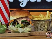 Burgers & Shakes