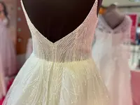 Russell's Elegance. Robe de rêve pour un jour inoubliable