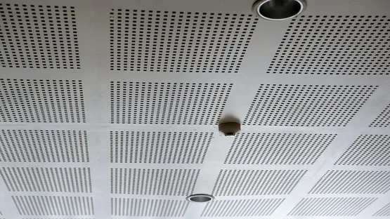 Nachhall und Flatterecho?