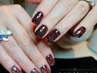 Art Nails in Gland