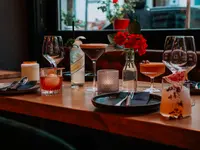 Cue Café Restaurant & Lounge Bar