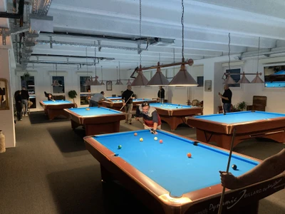 Everlong Pool Billards & More - Sala biliardi