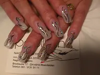 Nagelstudio Papillon GmbH - Klicken Sie, um das Bild 26 in einer Lightbox vergrössert darzustellen