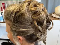 Hairvorragend COIFFURE MARTINA
