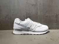 District 5 sneakerstore