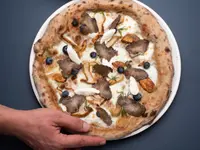 La Bestia - Pizza Pizza - cliccare per ingrandire l’immagine 1 in una lightbox