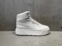 District 5 sneakerstore