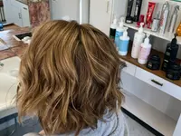 Hairvorragend COIFFURE MARTINA - Klicken Sie, um das Bild 4 in einer Lightbox vergrössert darzustellen