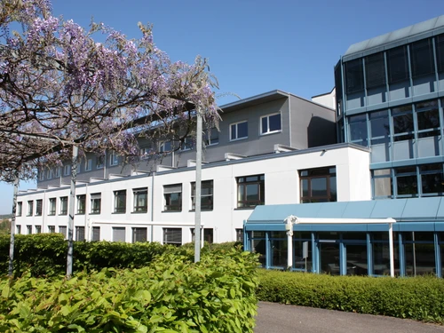 Spital Dornach - Klicken, um das Panorama Bild vergrössert darzustellen