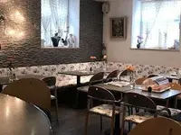 Restaurant & Café im Schweizerhaus Riehen