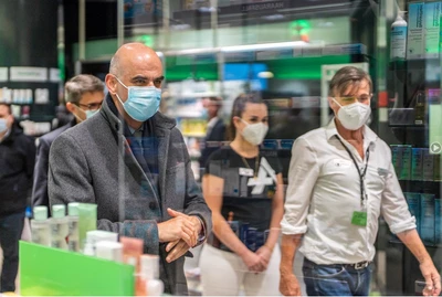 Besuch von Alain Berset in der Anfos Apotheke