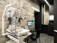 Burri Optik und Kontaktlinsen beim Bellevue in Zürich
