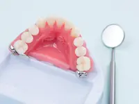 Dr. med. & med. dent  Raphael Perren